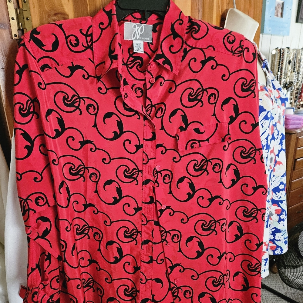 Red Patterned Ladies Shirt J.P. Size 18 /20